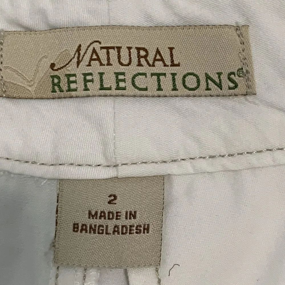 Natural Reflections White Bermuda Short - Picture 5 of 7